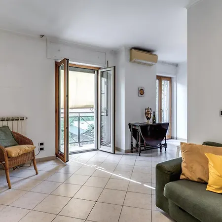 Lovely Flat Near Vaticano 아파트 로마