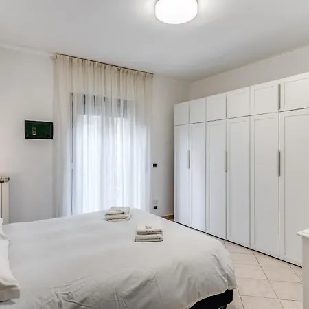 Spacious Flat Near Vaticano Rzym